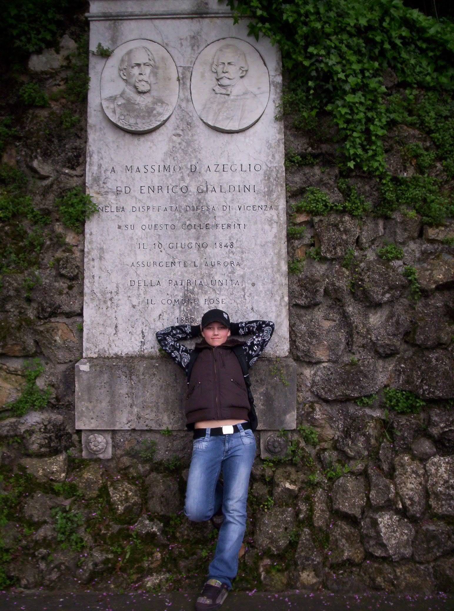 Italie- u pamatniku